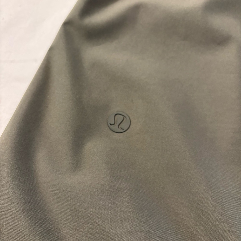 lululemon athletica Women's Olive Hooded Raincoat - Picture 6 of 13